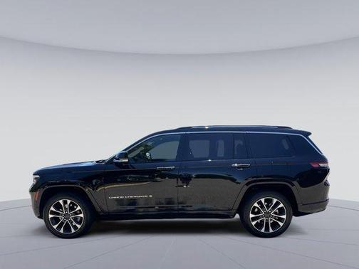 Diamond Black 2023 Jeep Grand Cherokee L Overland