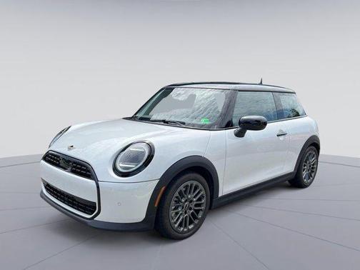 2025 MINI Hardtop Cooper