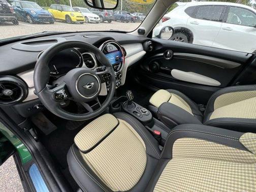 2024 MINI SE Hardtop Cooper