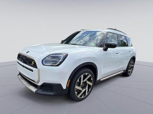 2025 MINI Countryman Base