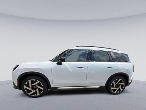 2025 MINI Countryman Base