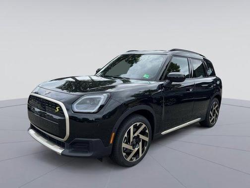 2025 MINI Countryman Base