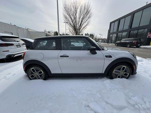 2022 MINI SE Hardtop Cooper