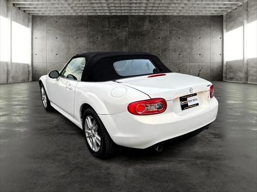 2015 Mazda MX-5 Miata Sport