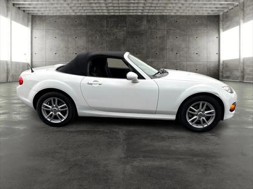 2015 Mazda MX-5 Miata Sport