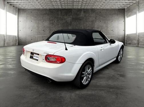 2015 Mazda MX-5 Miata Sport
