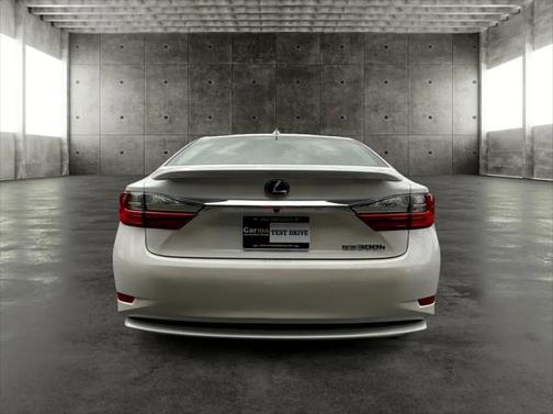 2018 Lexus ES 300h Base