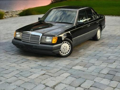 1992 Mercedes-Benz E-Class 2.6