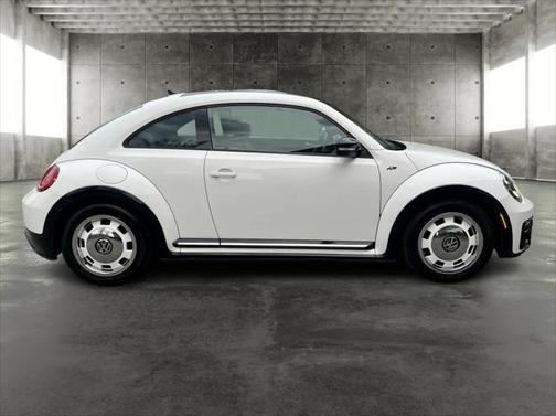 2017 Volkswagen Beetle 2.0T R-Line SEL