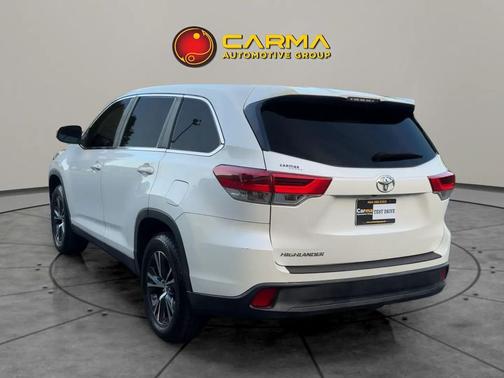 2019 Toyota Highlander LE I4