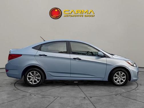 2012 Hyundai Accent SE