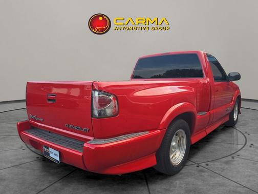 2000 Chevrolet S-10 Base