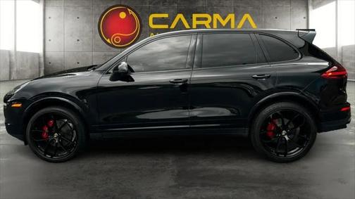 2017 Porsche Cayenne Platinum Edition