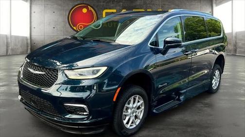 2021 Chrysler Pacifica Touring L