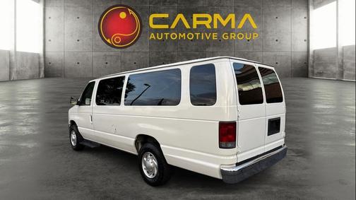 2011 Ford E350 Super Duty XLT