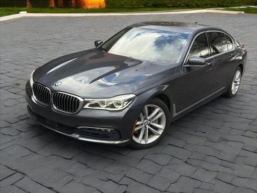 2016 BMW 750 i xDrive