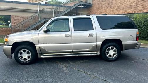 2004 GMC Yukon XL Denali