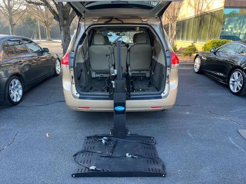 2014 Toyota Sienna XLE