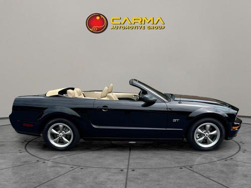 2005 Ford Mustang GT Premium