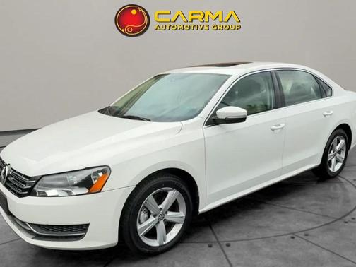 2013 Volkswagen Passat 2.0 TDI SE w/ Sunroof
