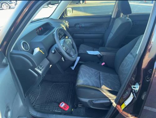 2013 Scion xB 10 Series