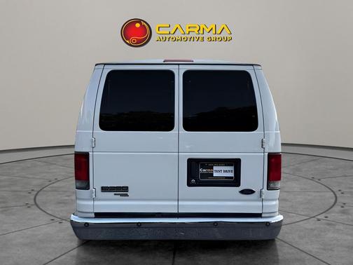 2008 Ford E350 Super Duty XLT Extended Wagon