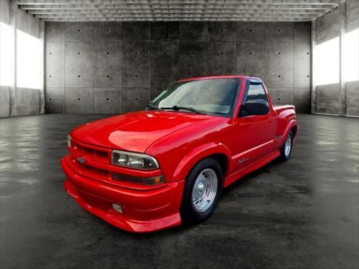 2000 Chevrolet S-10 Base