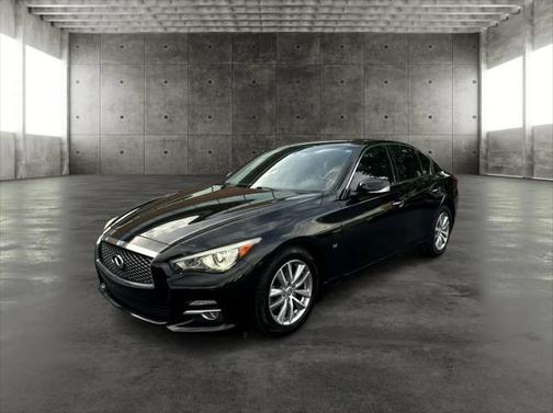 2015 INFINITI Q50 Premium