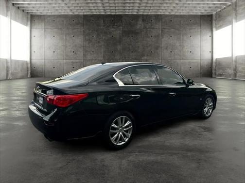 2015 INFINITI Q50 Premium