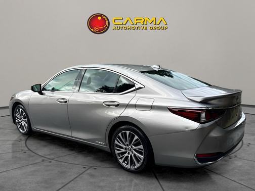 2021 Lexus ES 300h Base