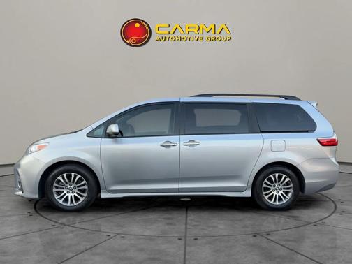 2018 Toyota Sienna XLE