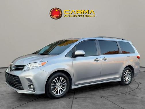 2018 Toyota Sienna XLE