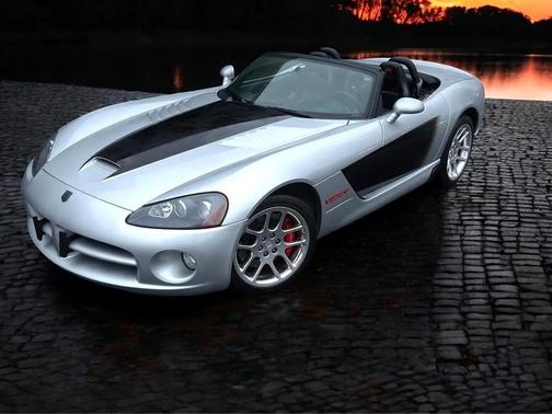 2004 Dodge Viper SRT10