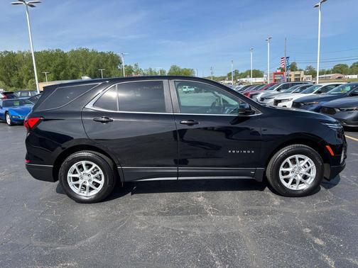 Mosaic Black Metallic 2022 Chevrolet Equinox 1LT