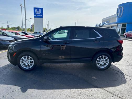 Mosaic Black Metallic 2022 Chevrolet Equinox 1LT