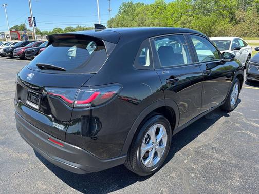 Crystal Black Pearl 2024 Honda HR-V LX