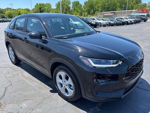 Crystal Black Pearl 2024 Honda HR-V LX