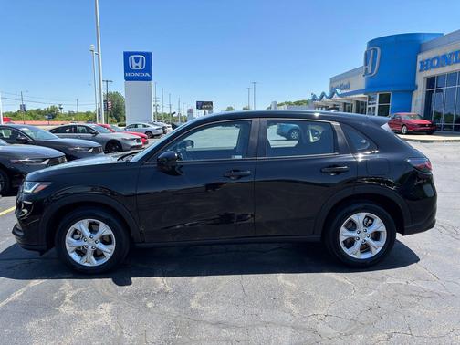 Crystal Black Pearl 2024 Honda HR-V LX