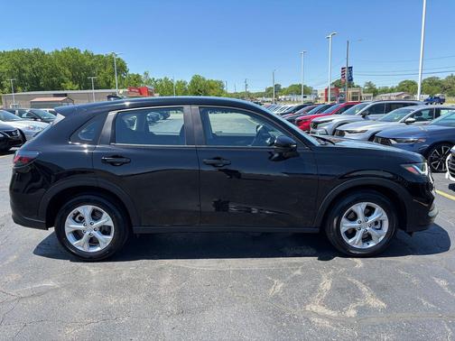 Crystal Black Pearl 2024 Honda HR-V LX
