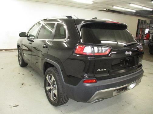Diamond Black Crystal Pearlcoat 2019 Jeep Cherokee Limited