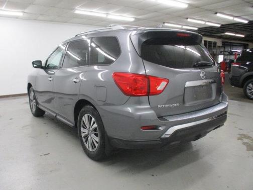 2019 Nissan Pathfinder S