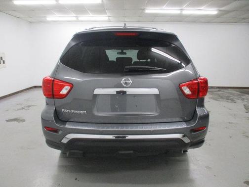 2019 Nissan Pathfinder S