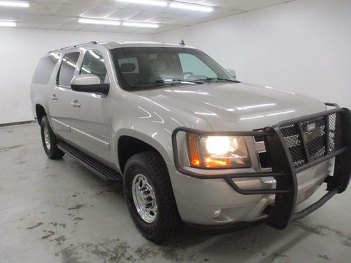 Silver Birch Metallic 2007 Chevrolet Suburban 2500 LT