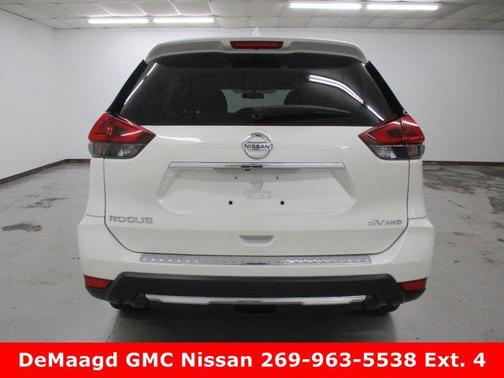 2018 Nissan Rogue SV