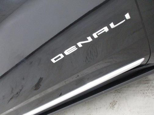 Onyx Black 2026 GMC Yukon Denali