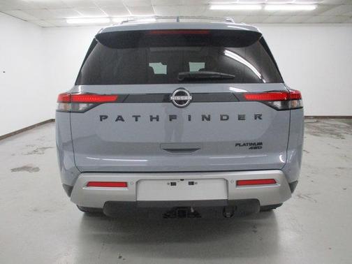 2024 Nissan Pathfinder Platinum 4WD