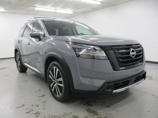 2024 Nissan Pathfinder Platinum 4WD