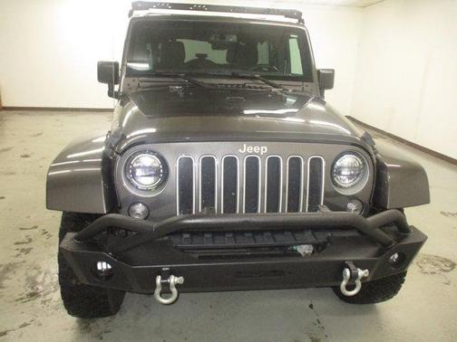 Granite Crystal Metallic Clearcoat 2018 Jeep Wrangler JK Unlimited Sahara