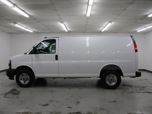 2025 GMC Savana 3500 RWD 3500 Regular Wheelbase Work Van