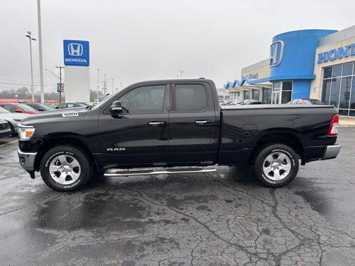 Diamond Black Crystal Pearlcoat 2020 RAM 1500 Big Horn/Lone Star